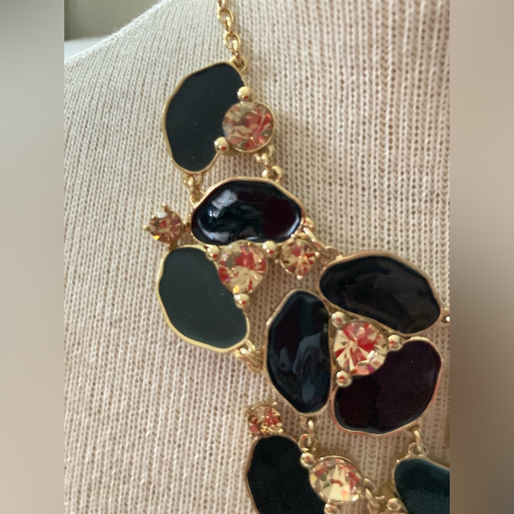 Kate Spade New York disco pansy bib flower statement necklace - Picture 6 of 12